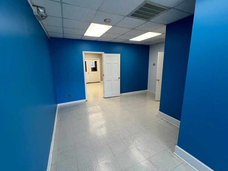More Photos Of 353 Harwood St, Albemarle Light Distribution For Sale