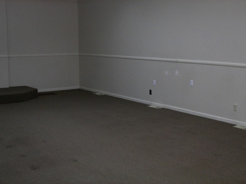 More Photos Of 23382 Crest Forest Dr, Crestline Freestanding For Sale