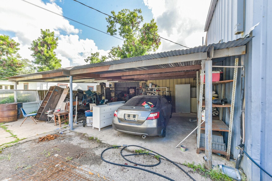 More Photos Of 2623 Berry Rd, Houston General Retail For Sale