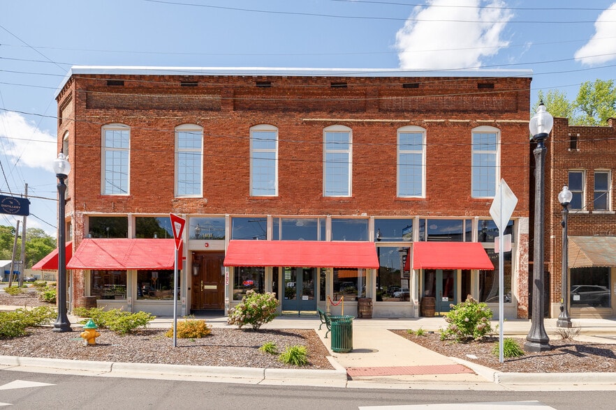 More Photos Of 1403 Huntsville Rd, Florence Coworking Space
