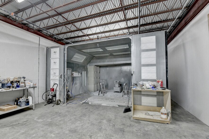 More Photos Of 4784 Cantrell Rd, Flowery Branch Warehouse For Sale