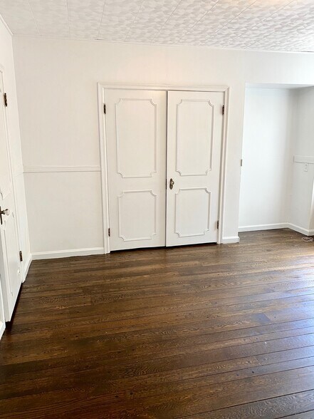 More Photos Of 877 Ludlow, Cincinnati Apartments For Sale