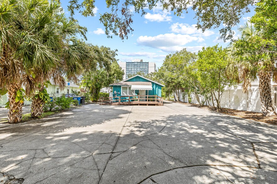 More Photos Of 805 Turner St, Clearwater Office For Sale