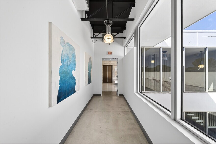 More Photos Of 7630 Biscayne Blvd, Miami Office For Lease