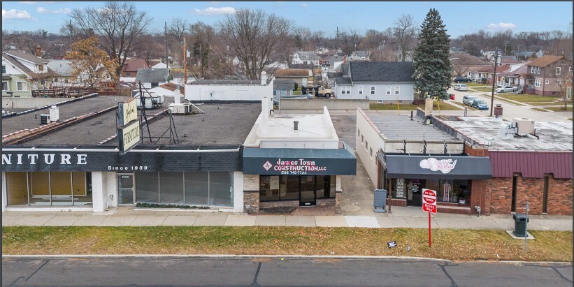 Primary Photo Of 23716 Gratiot Ave, Eastpointe Storefront Retail Office For Sale