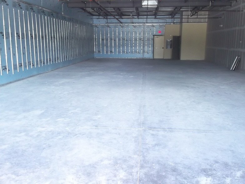 More Photos Of 20600 Veterans Blvd, Port Charlotte Medical For Lease