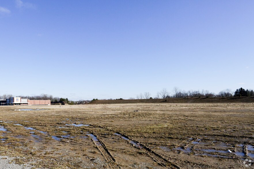 More Photos Of N Fairfield Rd @ Kemp Rd, Beavercreek Land For Lease