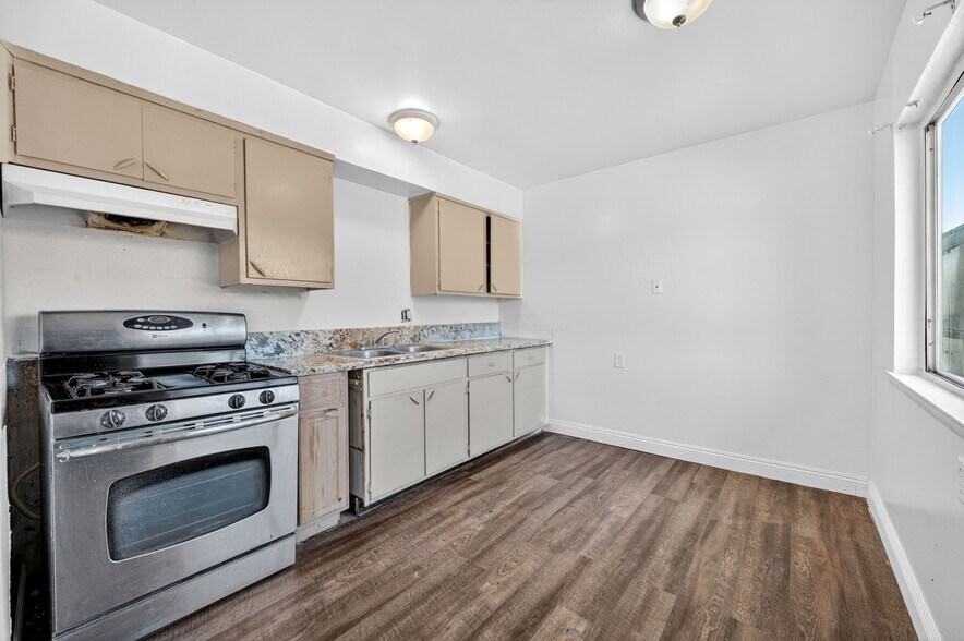 More Photos Of 3940 E Burns Ave, Fresno Apartments For Sale