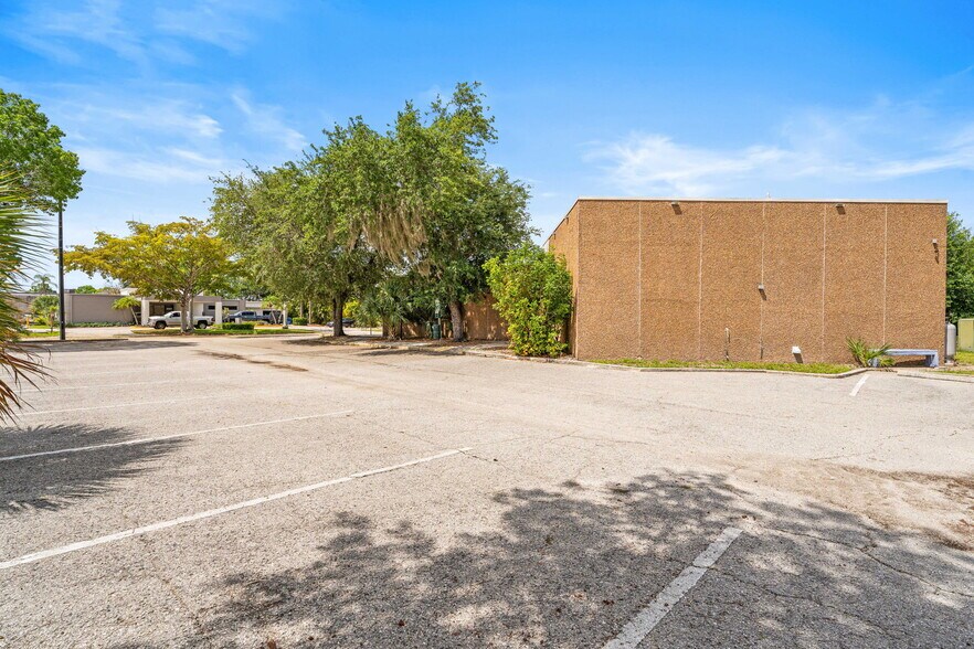 More Photos Of 2685 Swamp Cabbage Ct, Fort Myers Medical For Sale