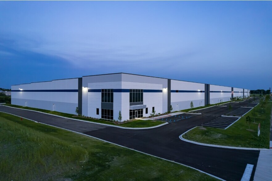 More Photos Of 8719 Mississippi St, Merrillville Distribution For Sale