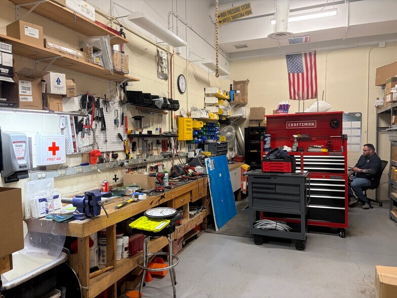 More Photos Of 1999 Mount Read Blvd, Rochester Manufacturing For Lease