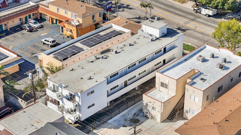 More Photos Of 1820 S La Brea Ave, Los Angeles Apartments For Sale