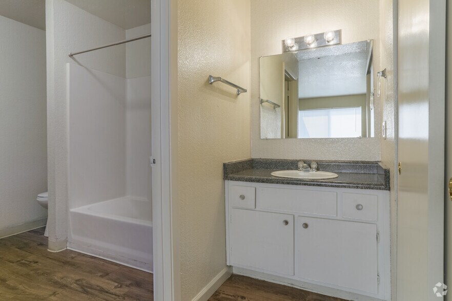 More Photos Of 6500 47th St, Sacramento Apartments For Sale