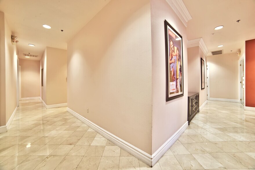 More Photos Of 2534 Anthem Village Dr, Henderson Medical For Sale