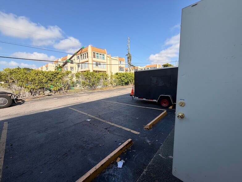 More Photos Of 2331 N State Road 7, Lauderdale Lakes Office For Sale