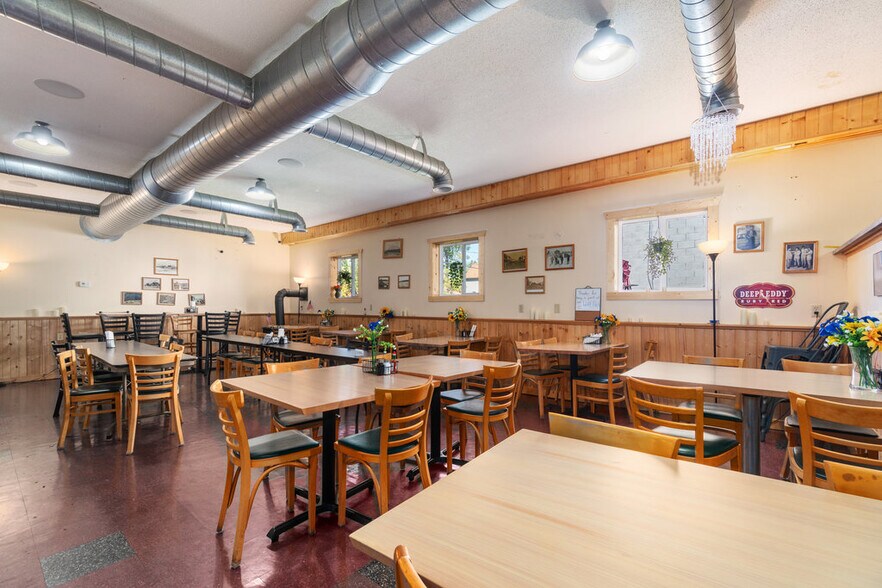 More Photos Of 116 Main St, Cornell Bar For Sale