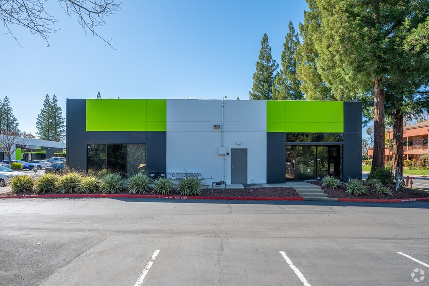 More Photos Of 9960 Business Park Dr, Sacramento Showroom For Lease