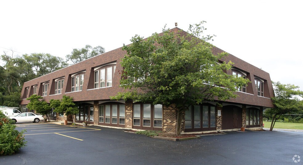 Primary Photo Of 95 W Grand Ave, Lake Villa Medical For Lease