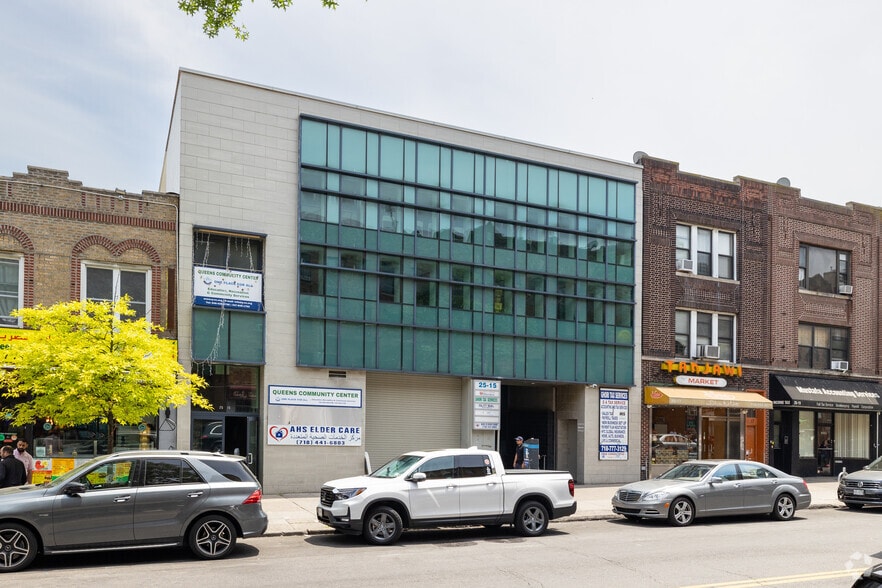 More Photos Of 25-15 Steinway St, Astoria Medical For Lease