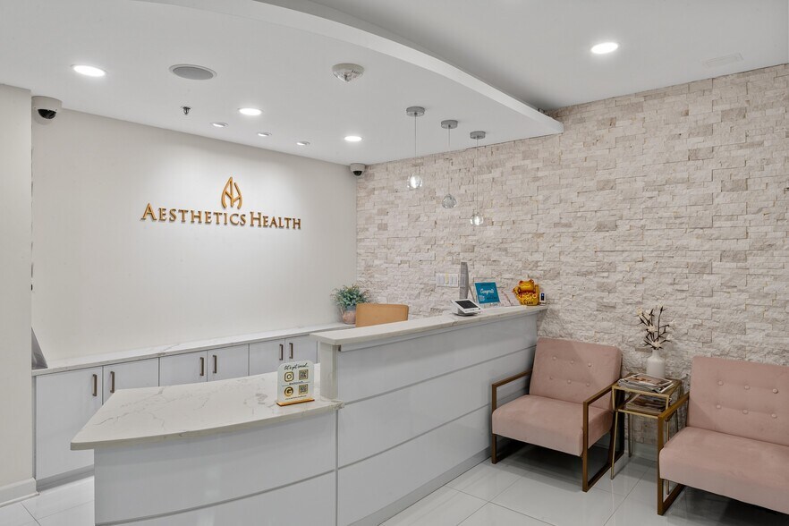 More Photos Of 7601 Lewinsville Rd, McLean Medical For Sale
