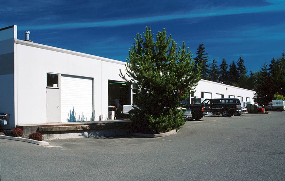 More Photos Of 2100 196th St SW, Lynnwood Warehouse For Lease