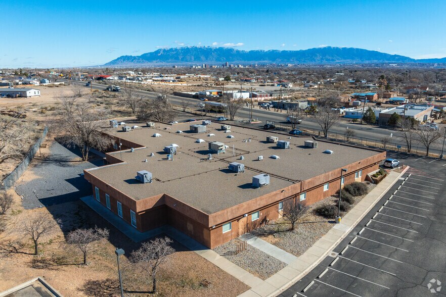 More Photos Of 1401 Old Coors Rd SW, Albuquerque Schools For Lease