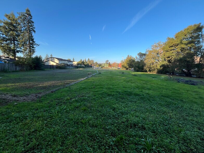 More Photos Of 1055 Wright St, Santa Rosa Land For Sale