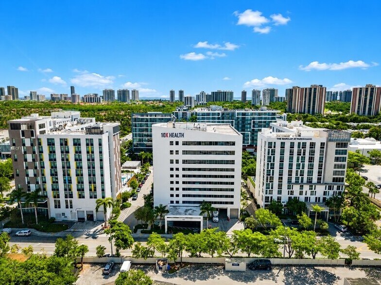 More Photos Of 2920-2950 NE 207th St, Aventura Unknown For Lease