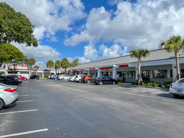 More Photos Of 2501-2565 N Dixie Hwy, Lake Worth Unknown For Lease