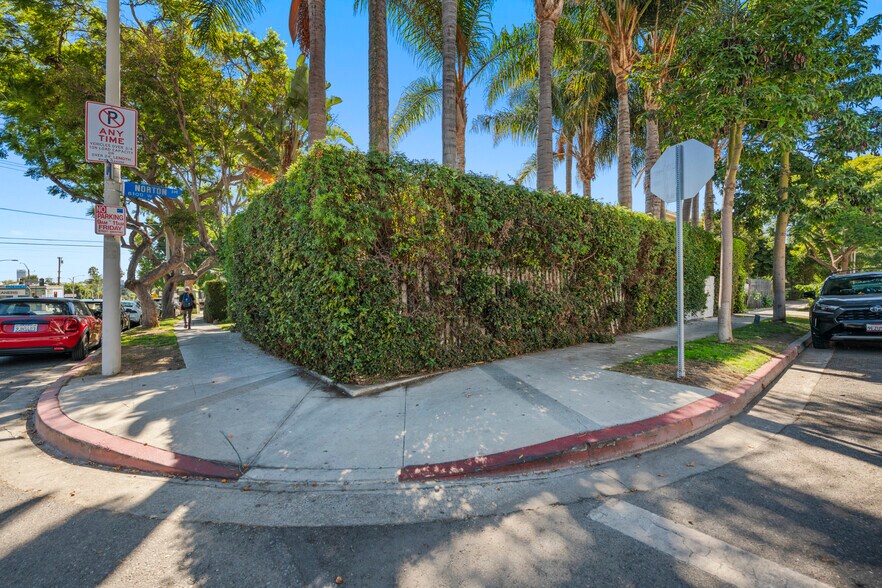 More Photos Of 8102 Norton Ave, West Hollywood Apartments For Sale