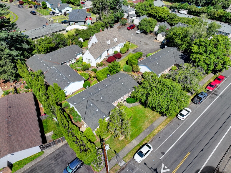 More Photos Of 1397-1407 SE 130th Ave, Portland Apartments For Sale