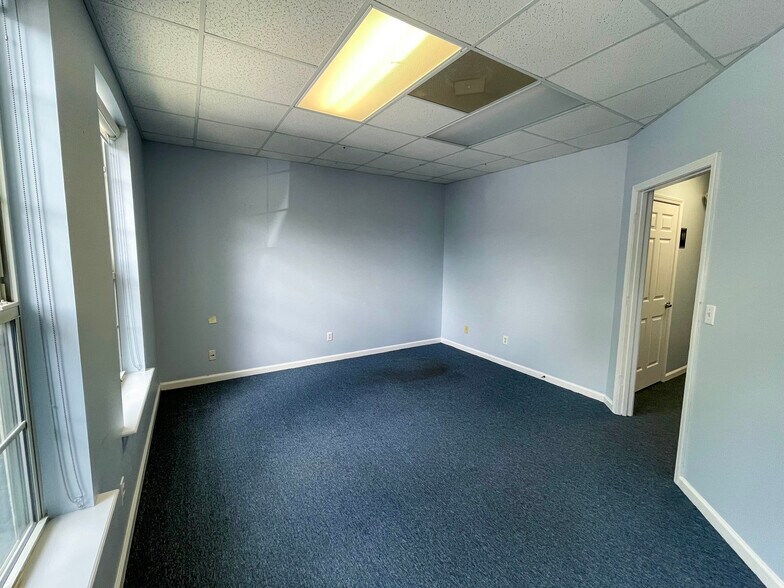 More Photos Of 13119 Professional Dr, Jacksonville Medical For Lease
