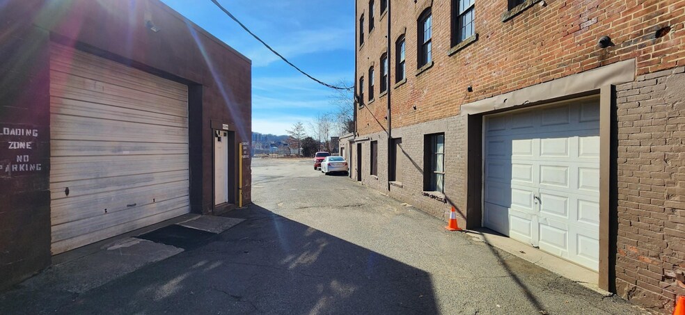 More Photos Of 5 Cross St, Meriden Warehouse For Sale