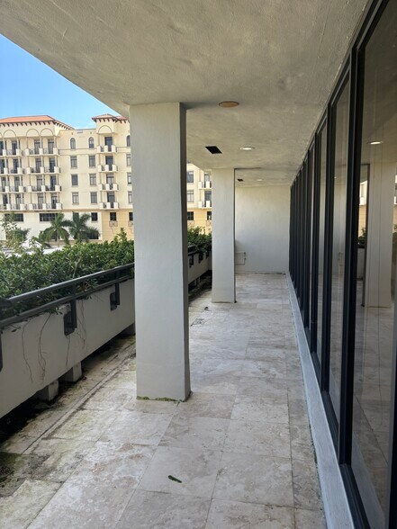 More Photos Of 1701 Ponce De Leon Blvd, Coral Gables Office For Lease