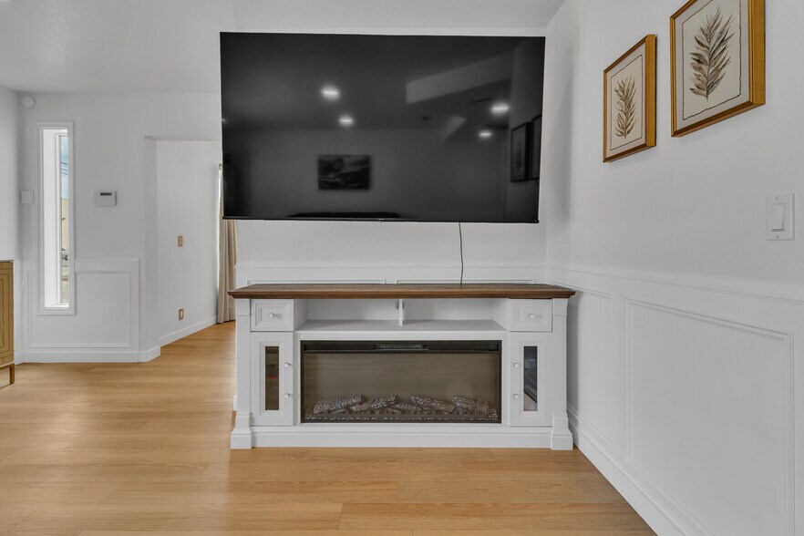 More Photos Of 1338 D St, Ramona Office For Sale
