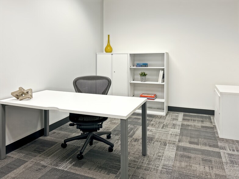 More Photos Of 11815 Fountain Way, Newport News Coworking Space