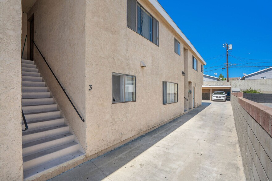 More Photos Of 1629 W 208th St, Torrance Apartments For Sale