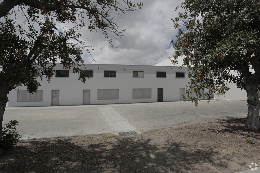 More Photos Of 13534-13544 Imperial Hwy, Santa Fe Springs Unknown For Lease