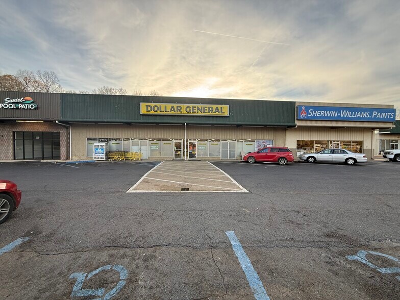 More Photos Of 602 W Bankhead St, New Albany General Retail For Lease