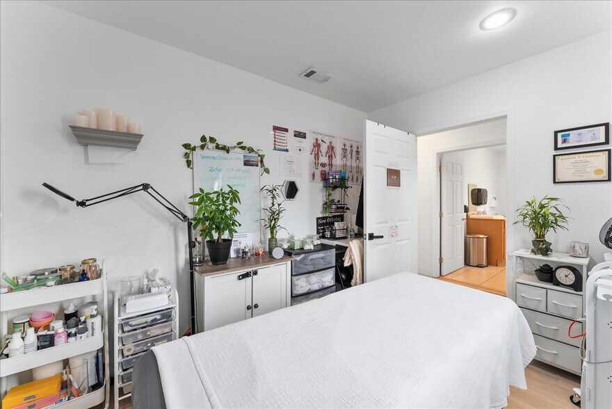 More Photos Of 438 Pyramid Way, Sparks Office For Sale
