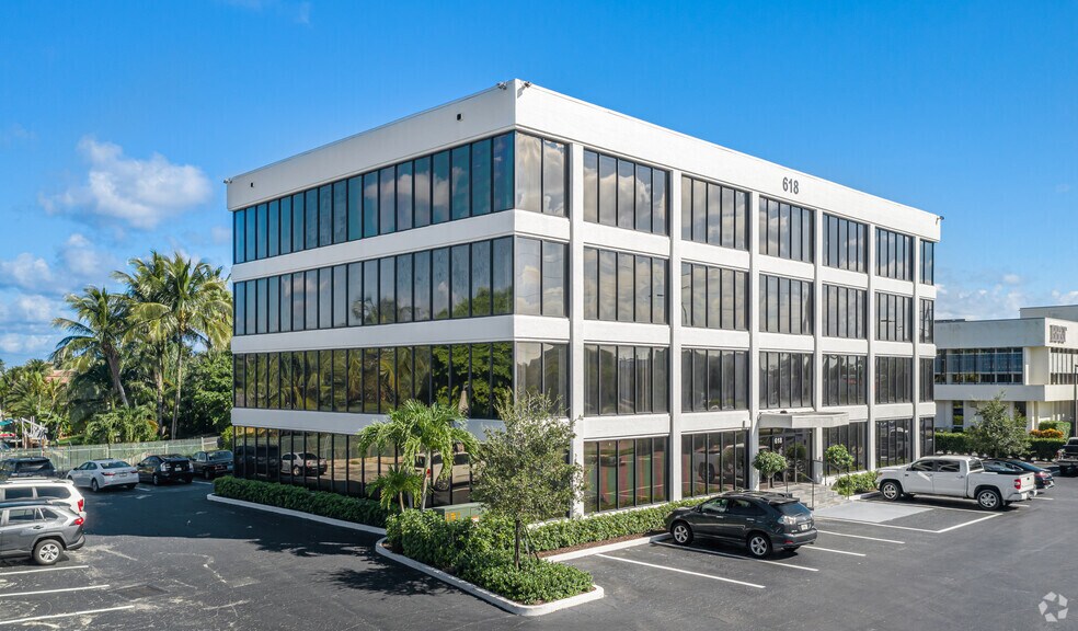 More Photos Of 618 US Highway 1, North Palm Beach Medical For Lease