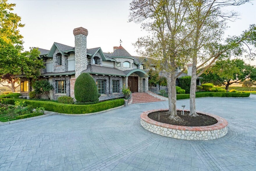 More Photos Of 8283 Cross Canyons Rd, San Miguel Winery Vineyard For Sale