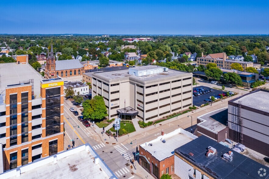 More Photos Of 200 E Washington St, Appleton Office For Lease