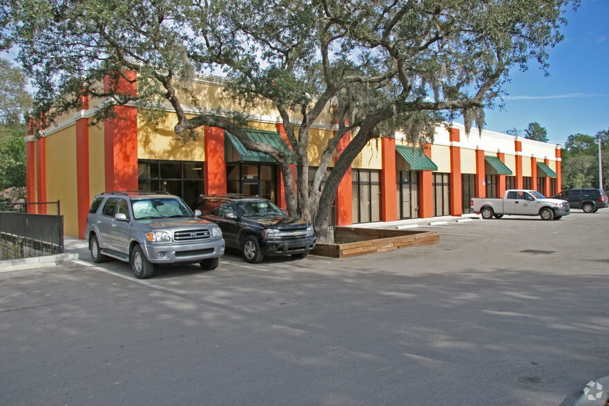 Primary Photo Of 1315-1321 N Kingsway Ave, Tampa General Retail For Lease