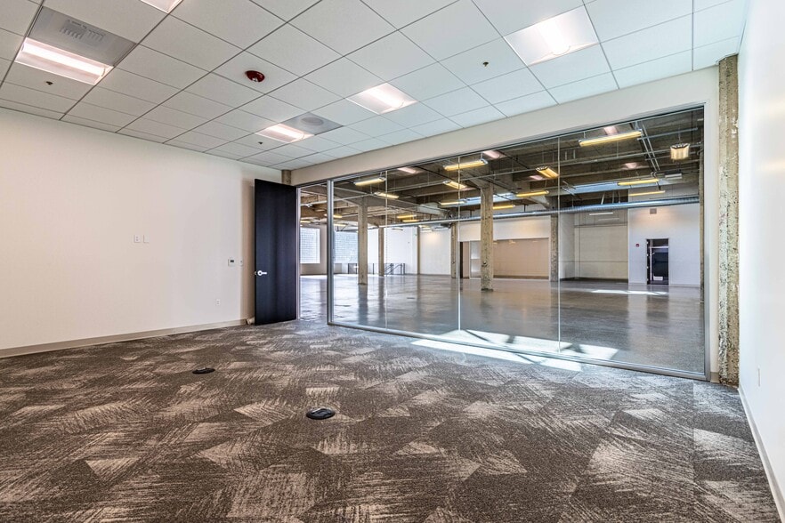 More Photos Of 1023 Mission St, San Francisco Light Manufacturing For Sale