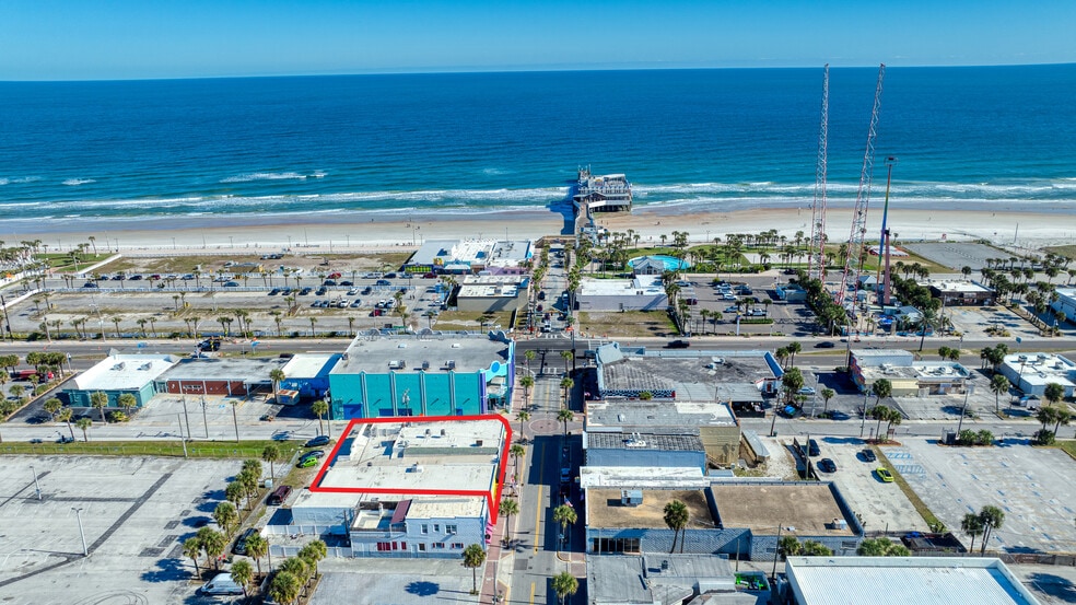 More Photos Of 815-823 Main St Beach, Daytona Beach General Retail For Sale