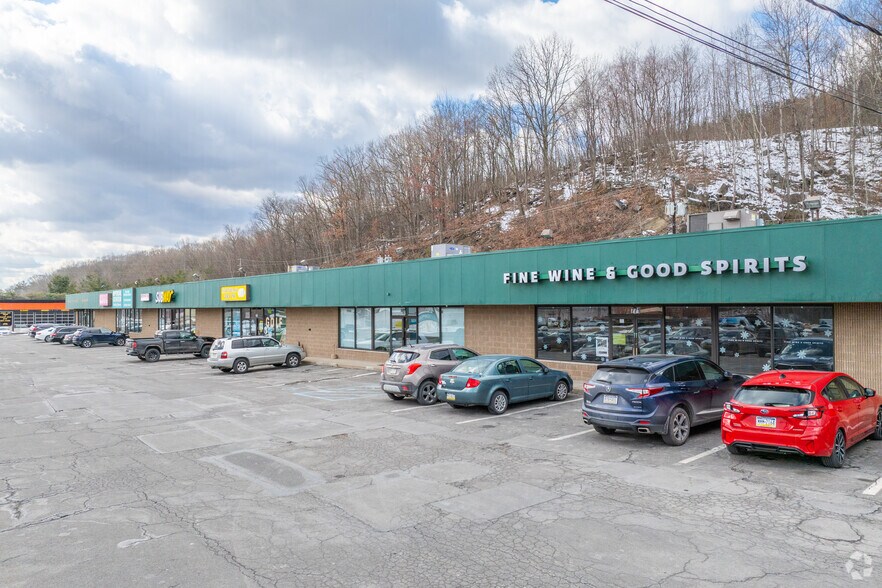 More Photos Of 600 BLK Scranton Carbondale Hwy, Archbald Unknown For Lease