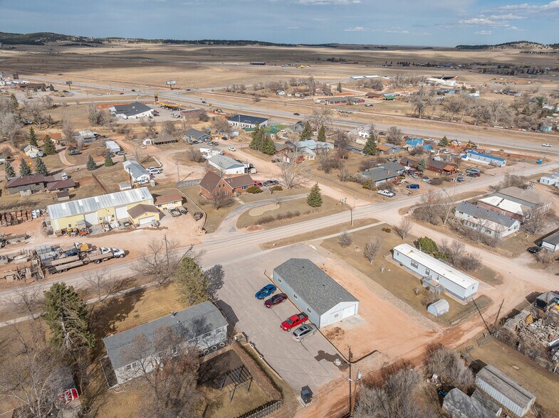 More Photos Of 5517 W Elm St, Black Hawk Showroom For Lease