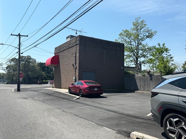 More Photos Of 733 Middle Country Rd, Selden General Retail For Sale