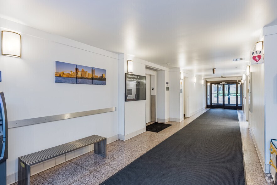 More Photos Of 320 Fort Duquesne Blvd, Pittsburgh Apartments For Sale